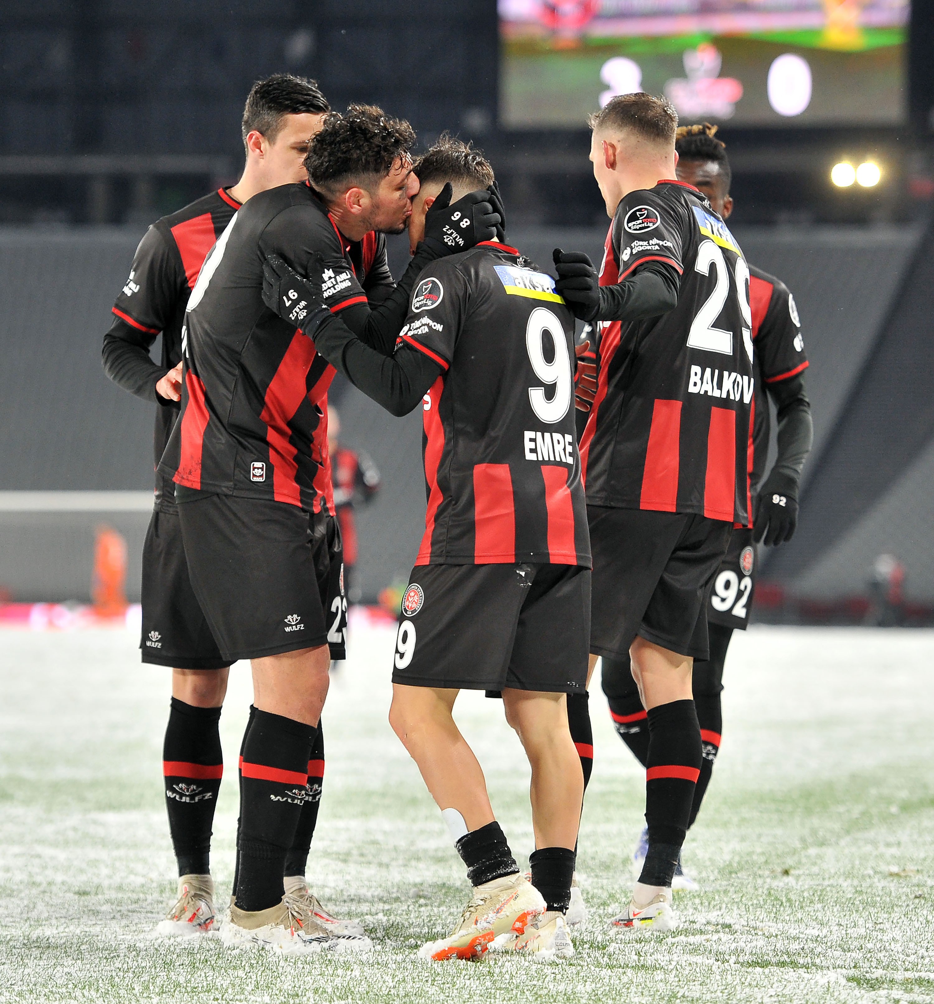 Karagümrük, Kayserispor'u Emre Mor'la yıktı!