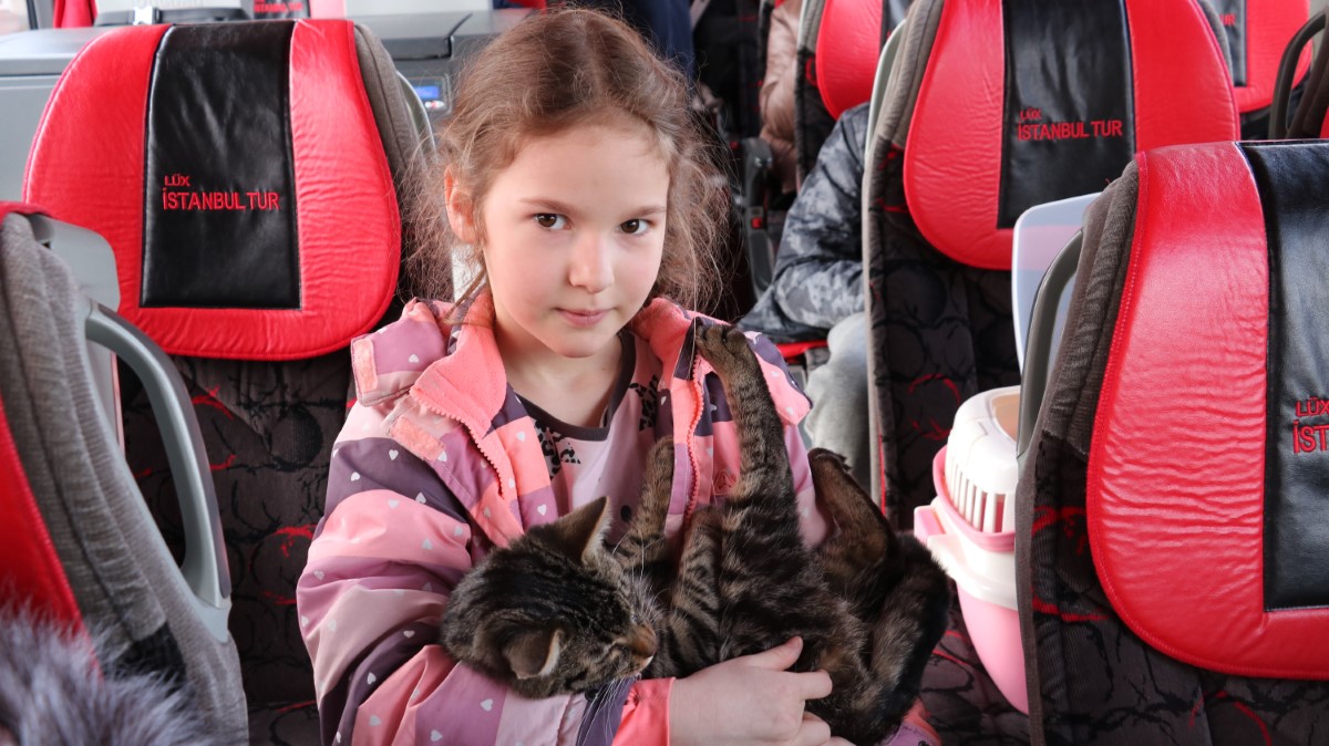 Savaştan kaçarak Türkiye'ye gelen genç kız annesini Kiev’de bırakmak zorunda kaldı