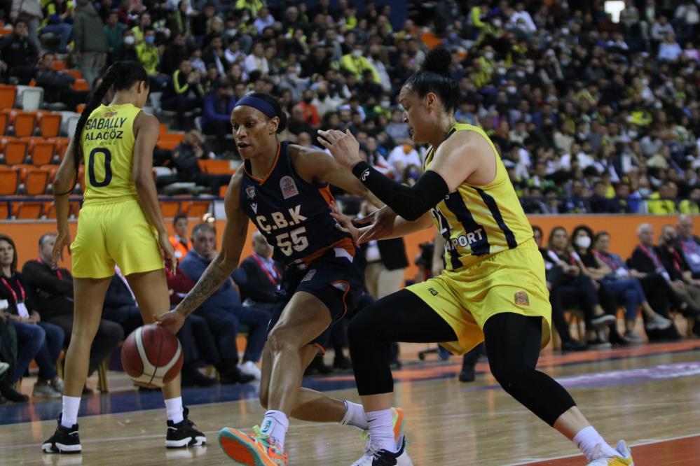 Türkiye Kupasının sahibi Çukurova Basketbol