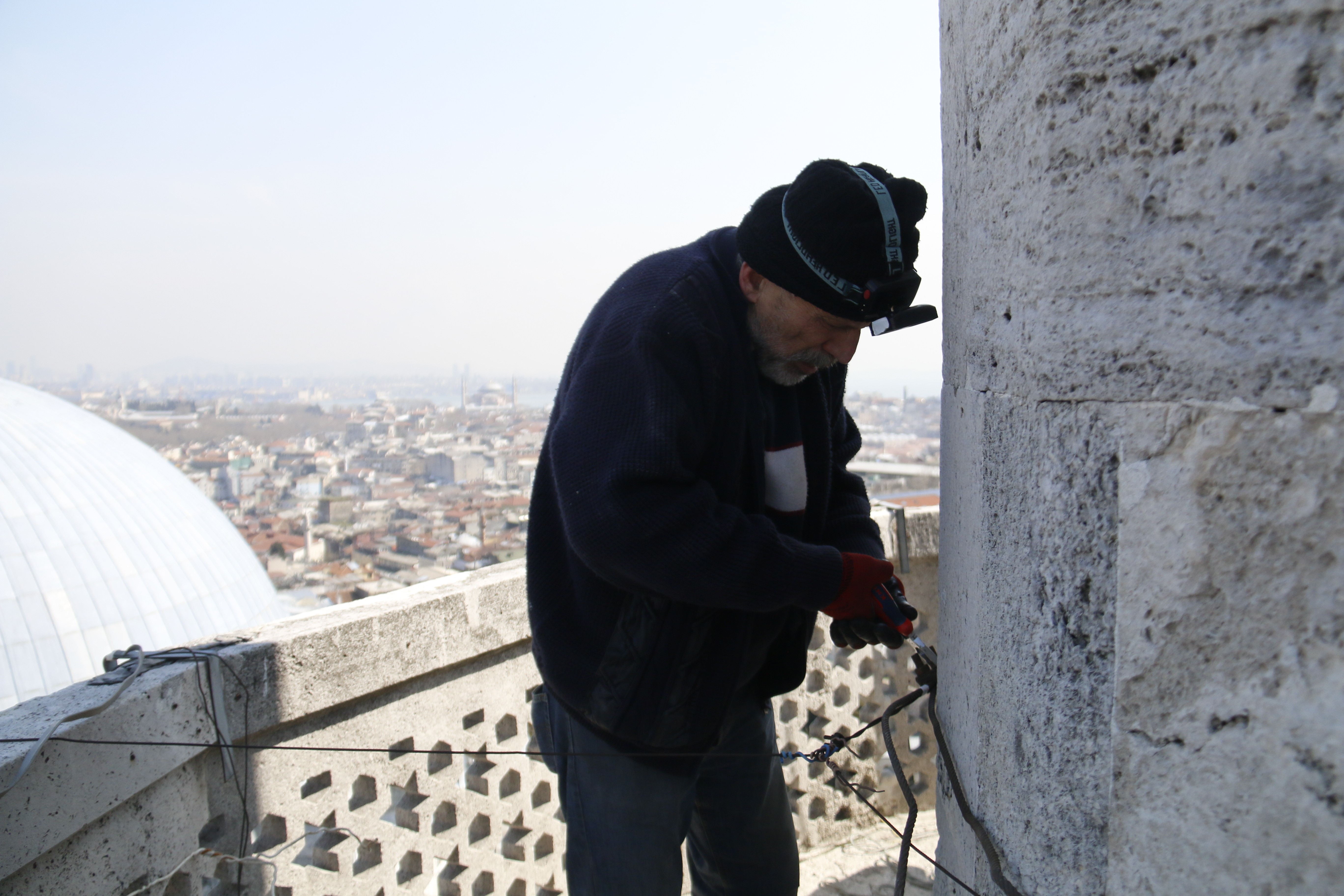 Mahyalar camileri süslemeye başladı