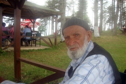 Bir kere öldü, iki kere defnedildi