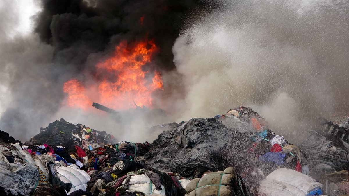 Osmaniye'de geri dönüşüm fabrikasında yangın