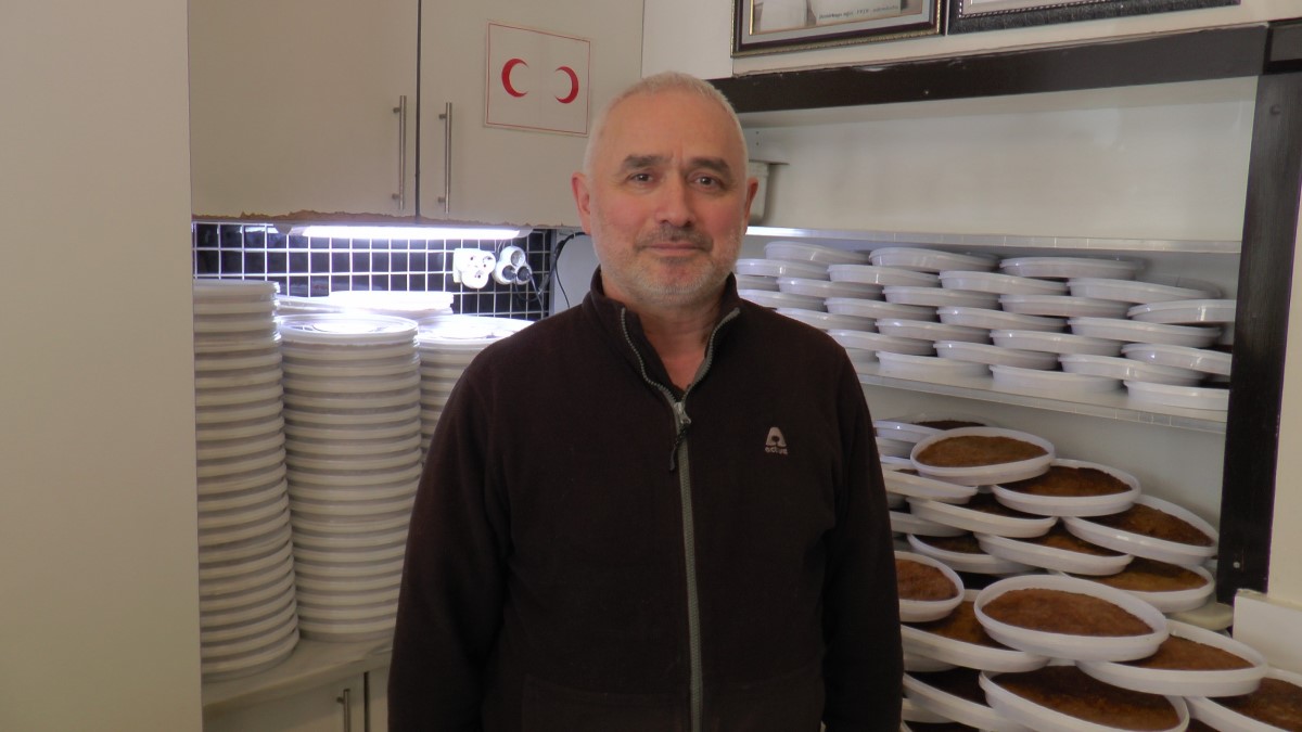 Ramazanın vazgeçilmezi kadayıf tezgahları süslüyor