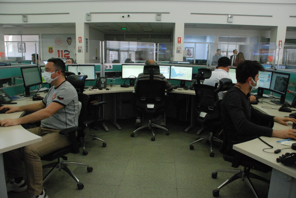 İzmir’in çalışkan arıları: 112 Acil Çağrı Merkezi