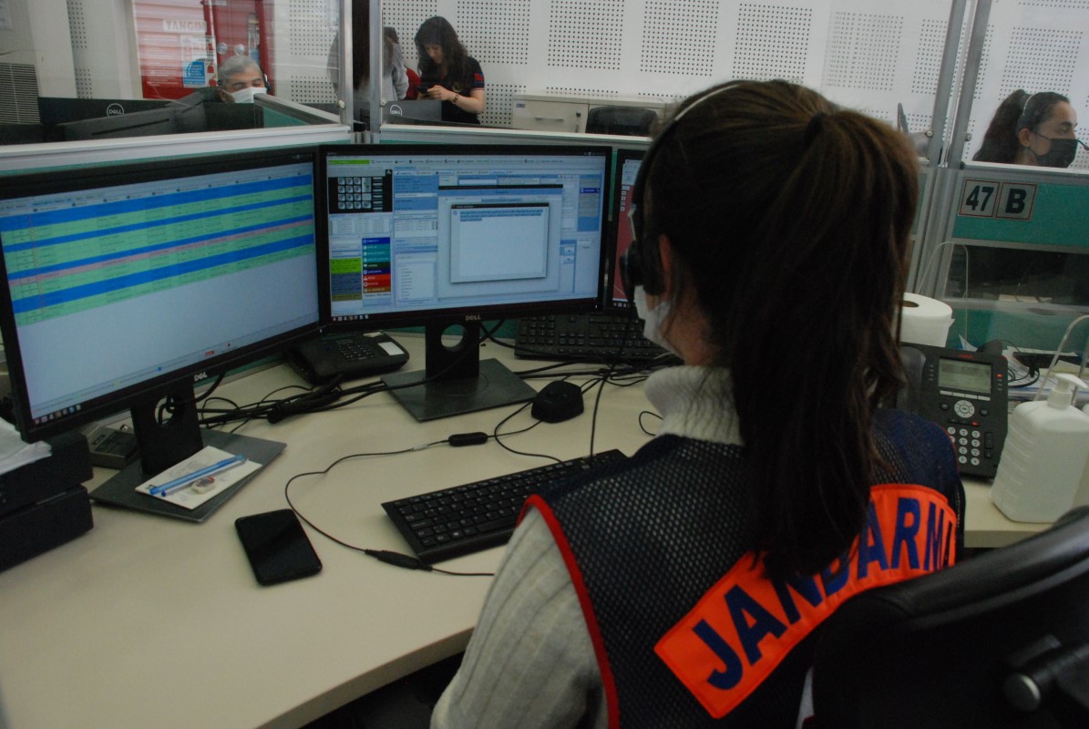 İzmir’in çalışkan arıları: 112 Acil Çağrı Merkezi