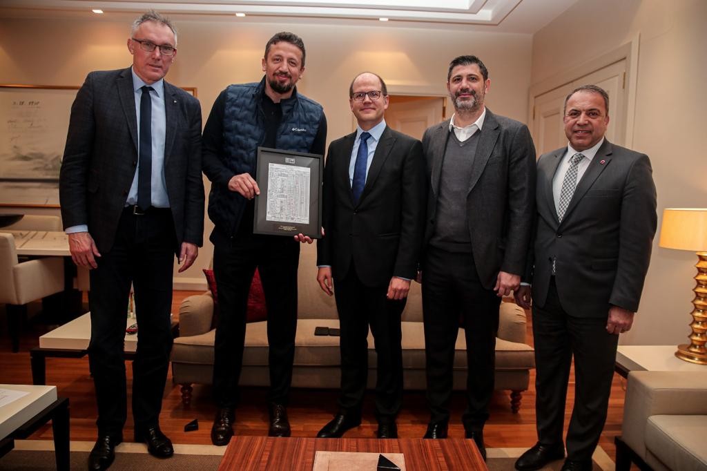 Hidayet Türkoğlu, Andreas Zagklis ve Kamil Novak'ı ağırladı