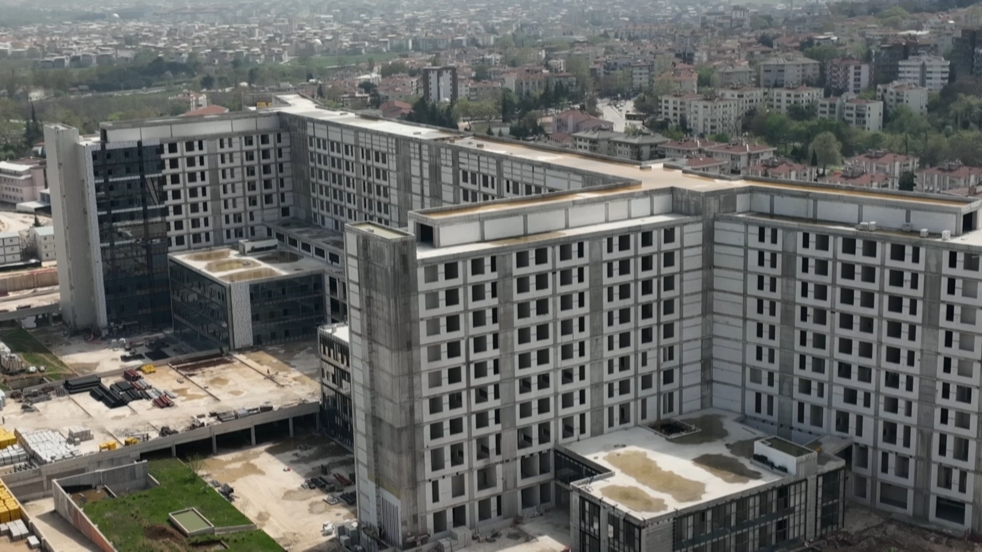 Bursa'da dev sağlık kompleksi hızla yükseliyor