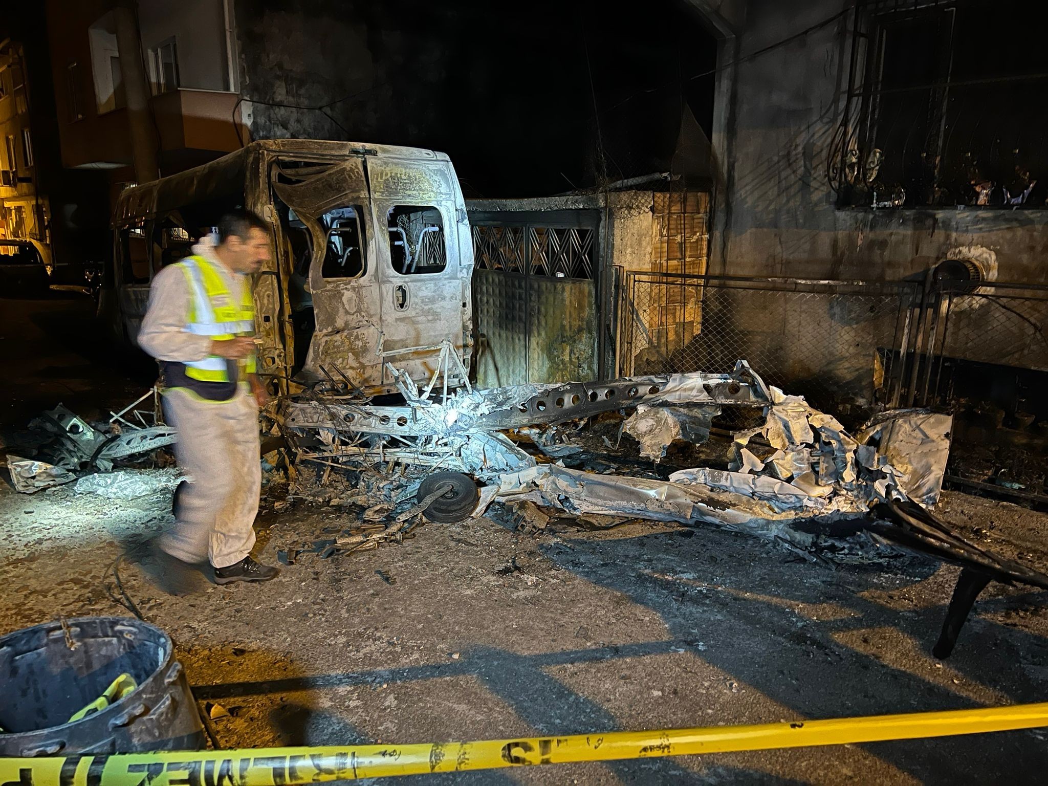 Ölüme böyle gitmişler...Düşen uçağın pilotlarının havalimanındaki son görüntüleri ortaya çıktı