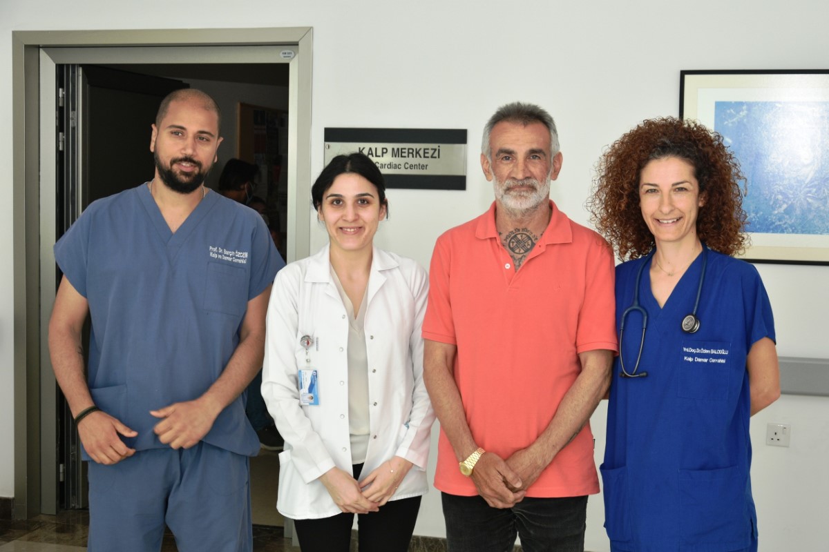 Üç boyutlu görüntüleme ile 4 santimlik kesiden kalp kapağı ameliyatı