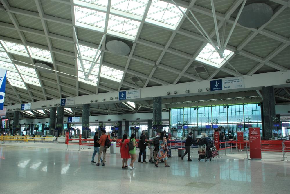 İzmir, direkt uçuşla uçuşa geçti