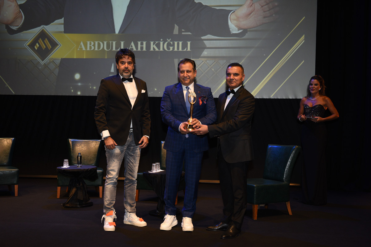 Kiğılı’ya 'Yılın Uluslararası Giyim Markası' ve 'Yaşam Boyu Başarı Ödülü'