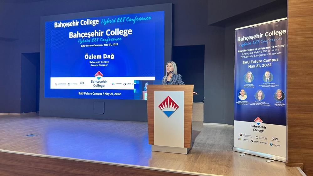 İngilizce öğretiminde yeni teknolojilerin entegrasyonu için bir araya gelindi