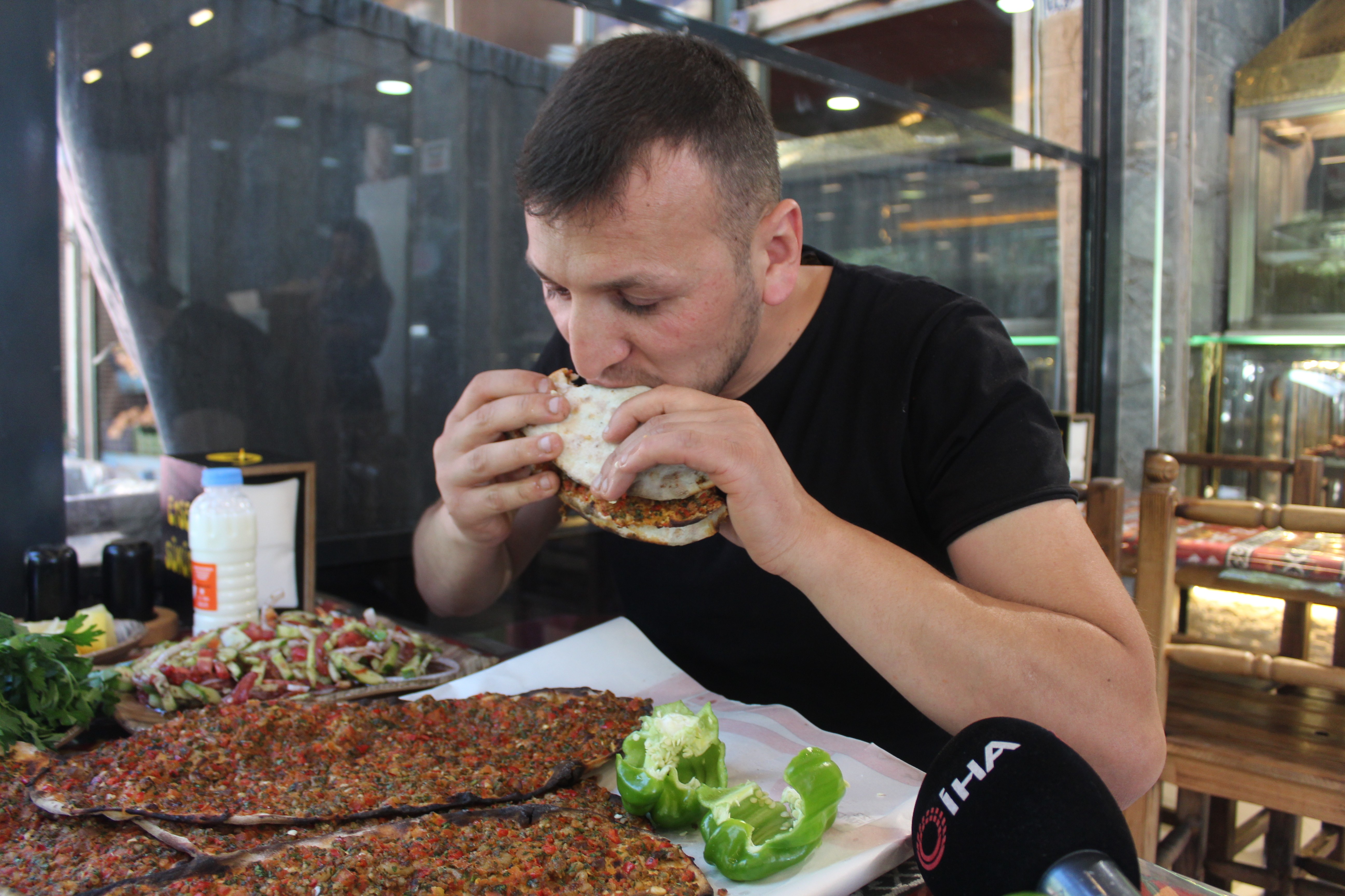 Bodrumdaki bir lahmacunun fiyatına Gaziantep’te 20 lahmacun yeniyor