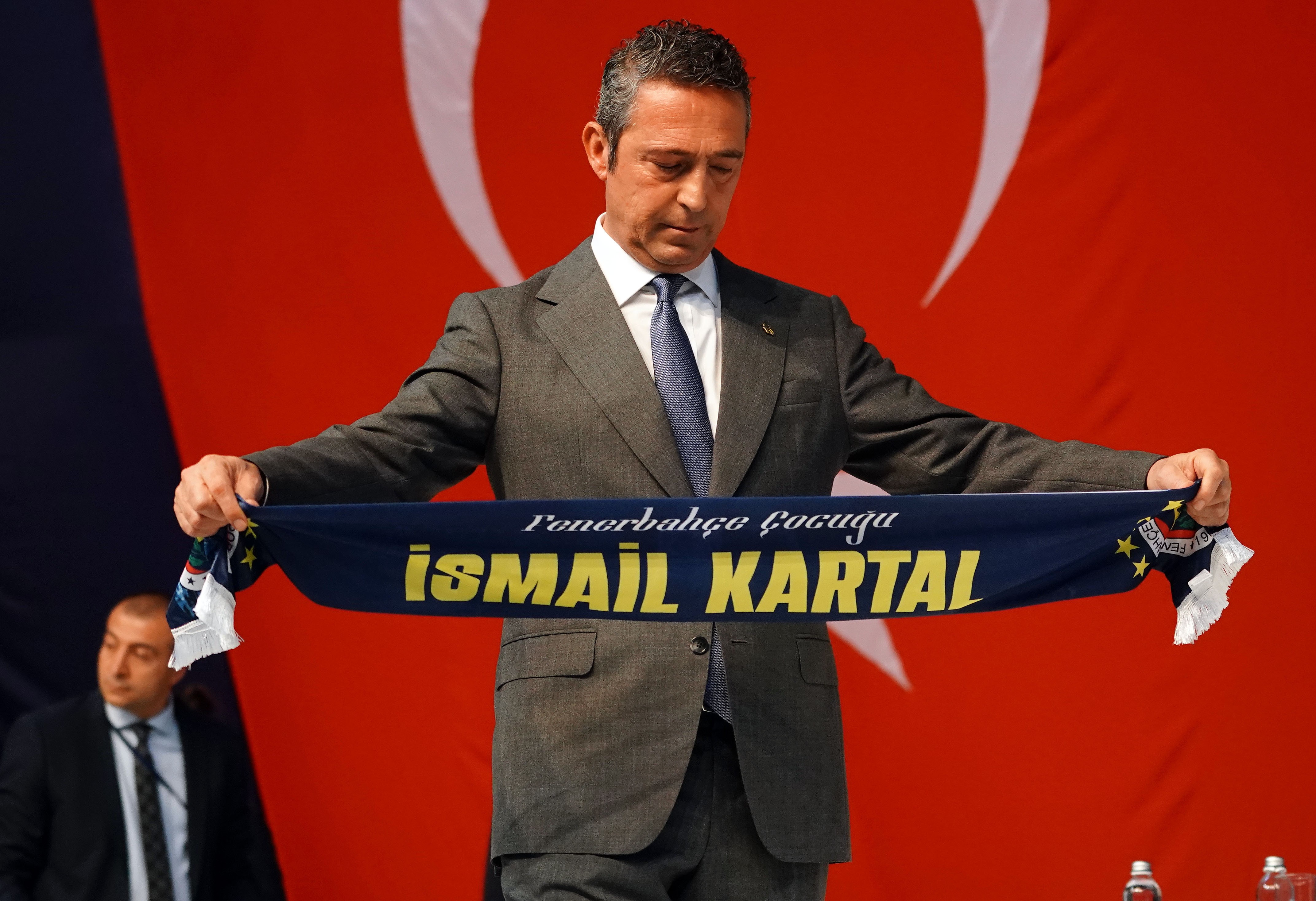 Fenerbahçe’de İsmail Kartal’a veda edildi