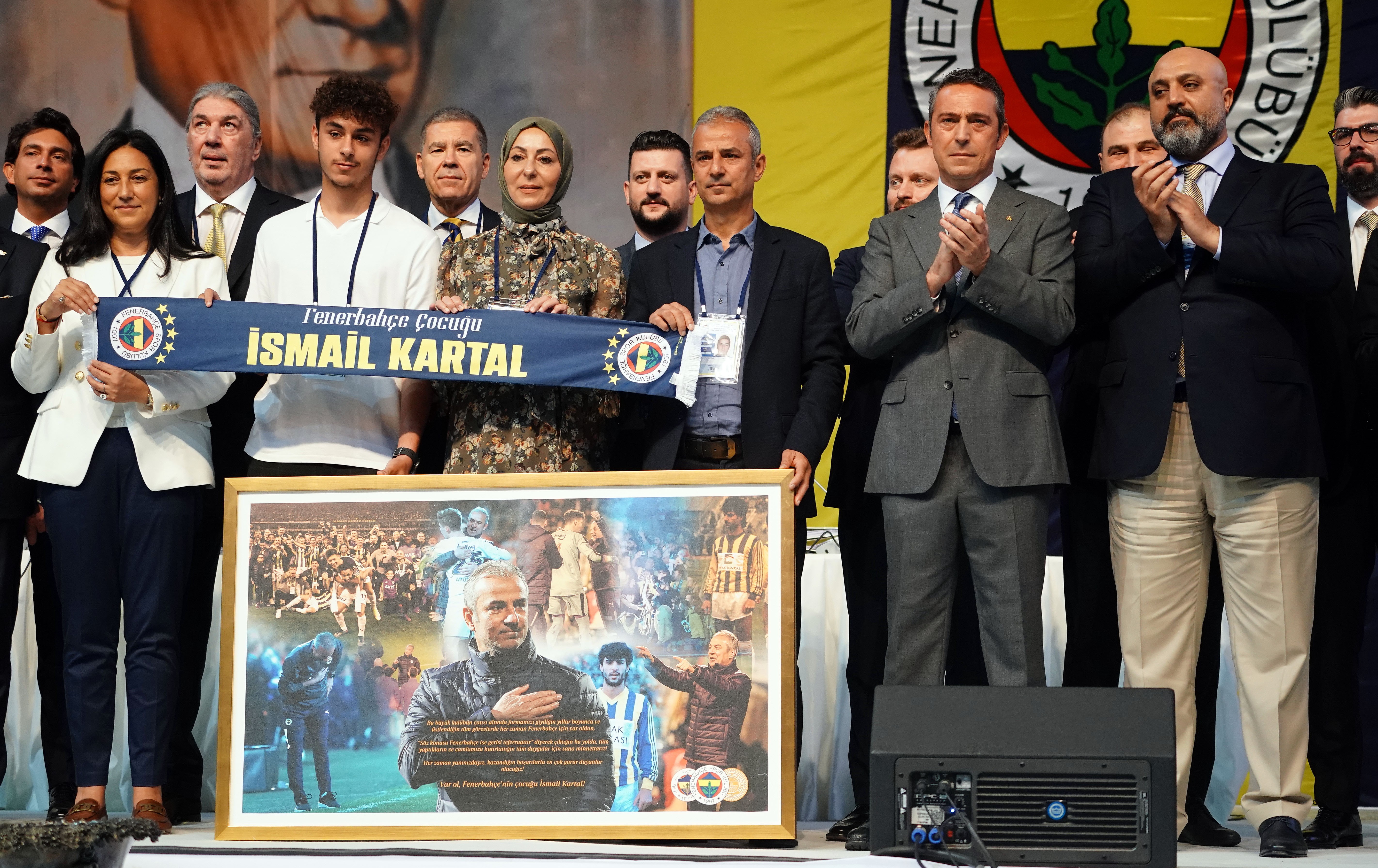 Fenerbahçe’de İsmail Kartal’a veda edildi