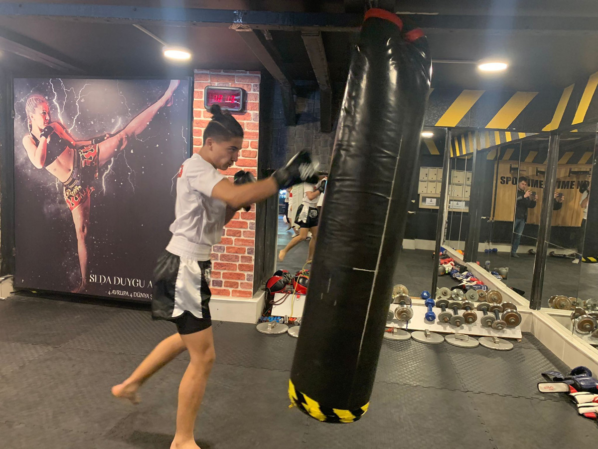 Eskişehirli genç kick boks şampiyonun hedefi Milli Takım
