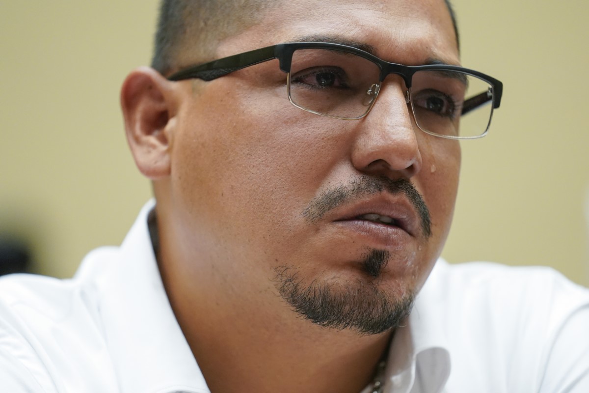 Texas'taki okul saldırısında hayatta kalan öğrenci: 'Arkadaşımın kanını üzerime sürüp sessiz kaldım!