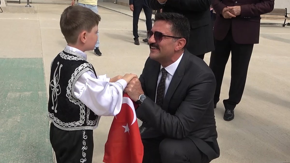 Öğrenciler karne heyecanı yaşadı