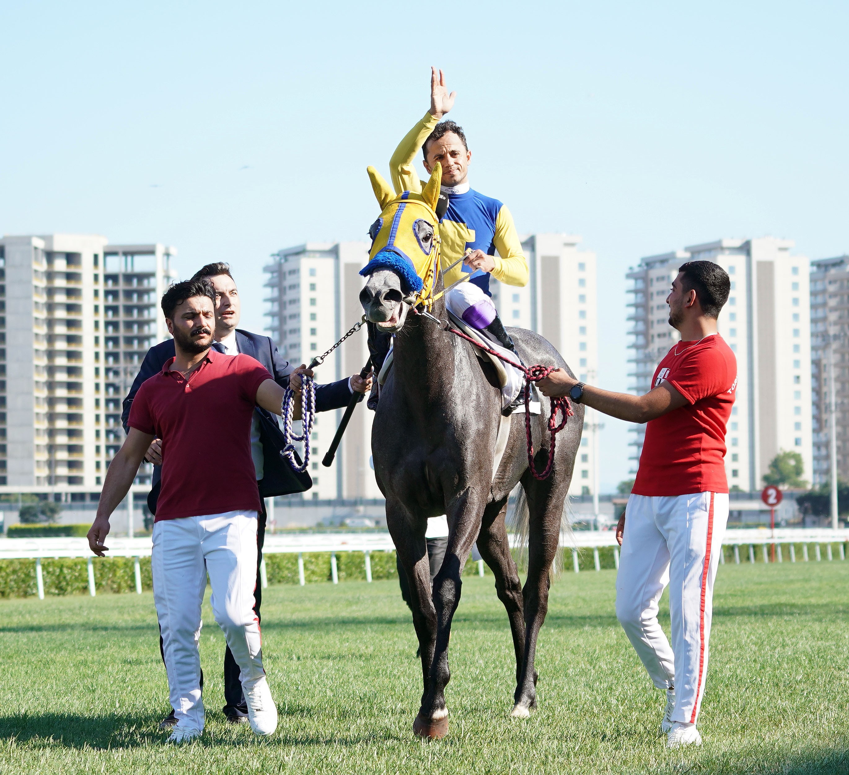 96. Gazi Koşusu’nu Secret Power kazandı