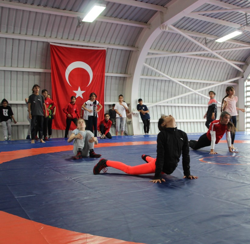 5 ay önce başladığı güreşte Türkiye şampiyonu oldu