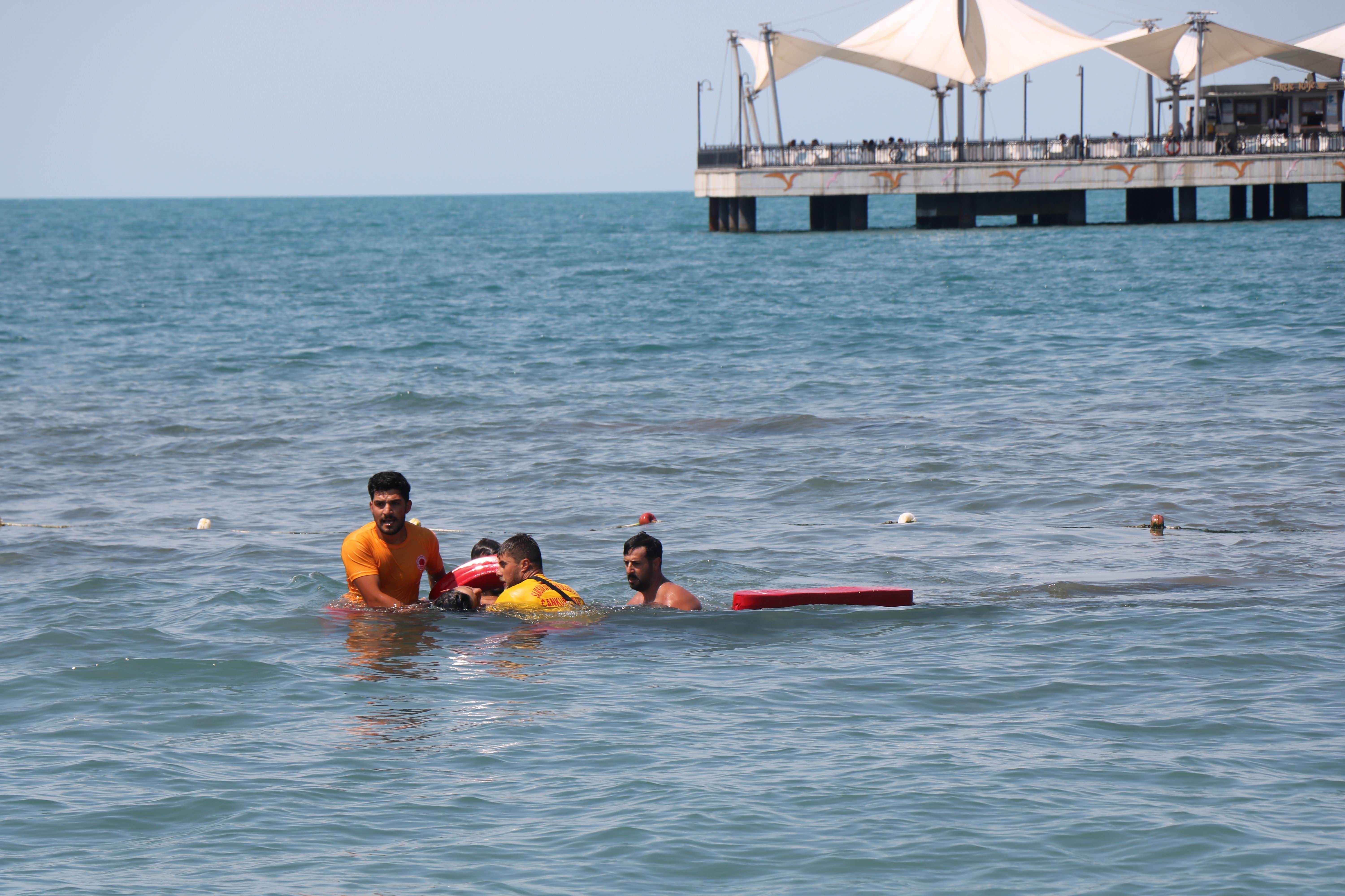 Aksiyon filmi gibi cankurtaran tatbikatı