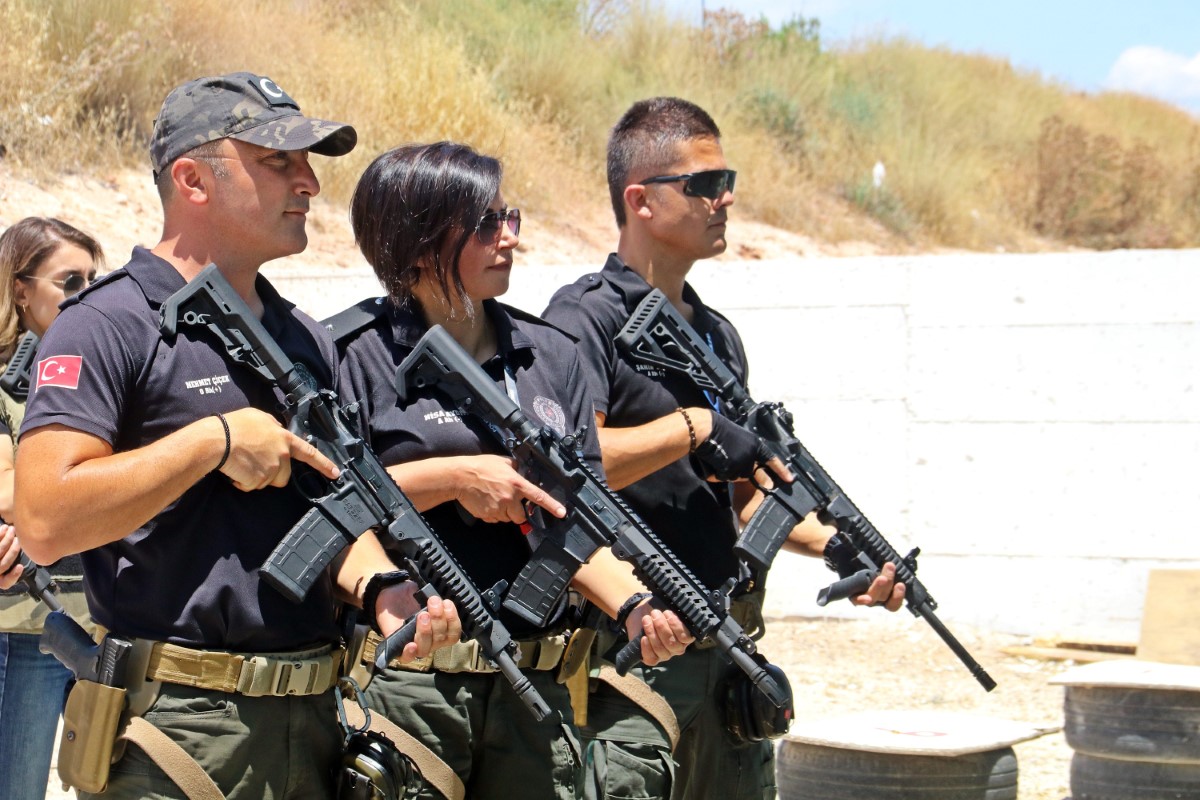 Polislerin ‘Sarsılmaz’ eğitimi nefes kesti