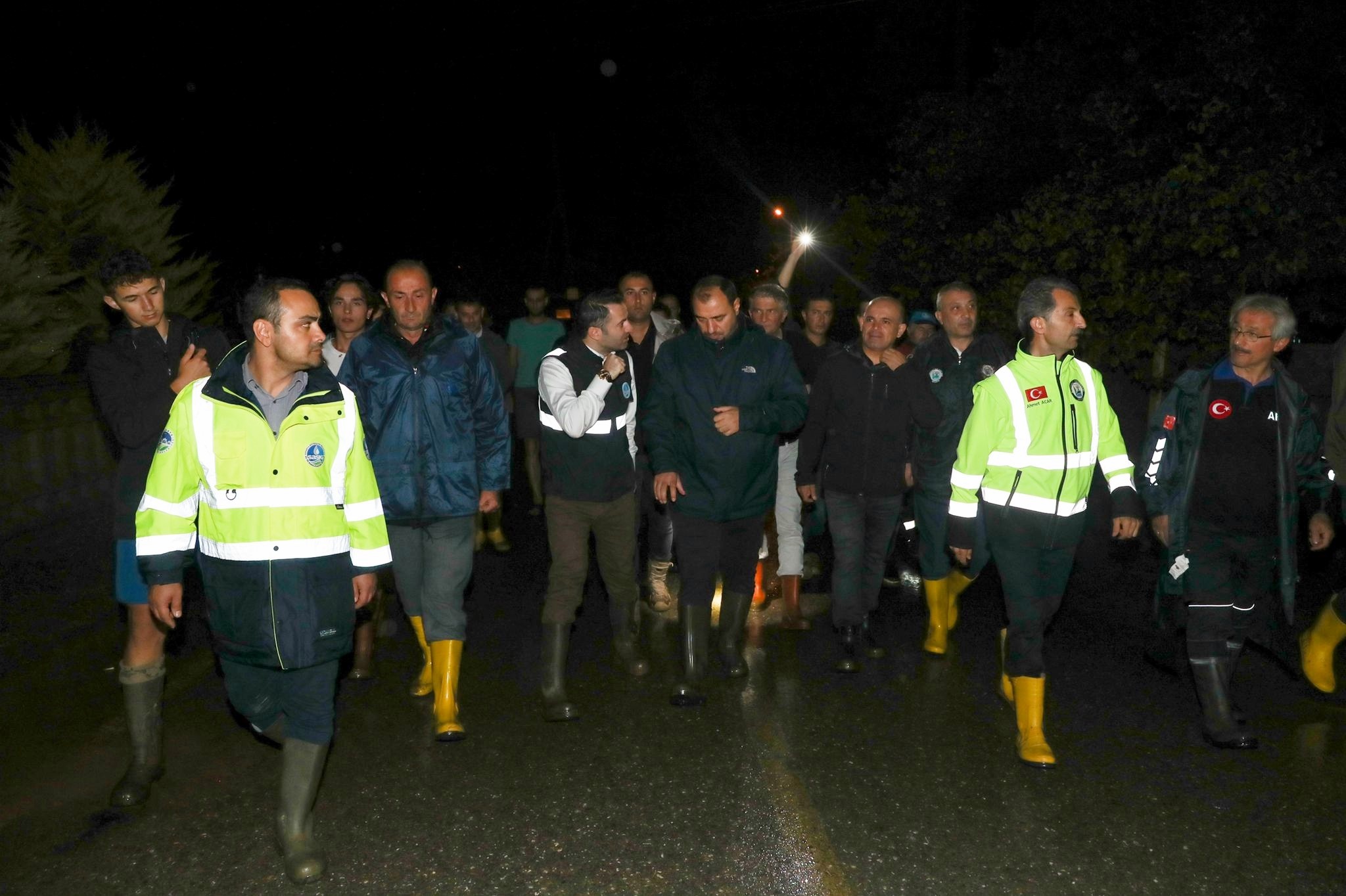 Evini su basan gözü yaşlı kadın sözleriyle gönülleri fethetti
