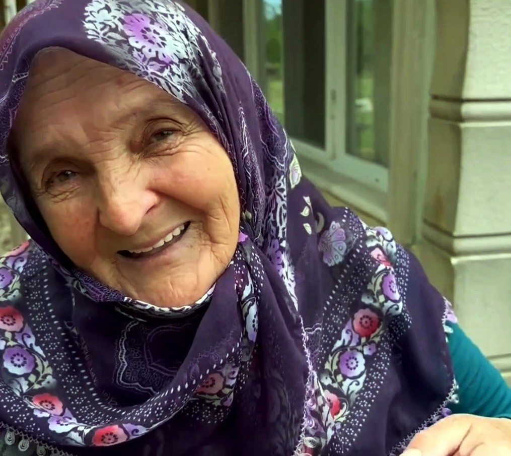 Evini su basan gözü yaşlı kadın sözleriyle gönülleri fethetti