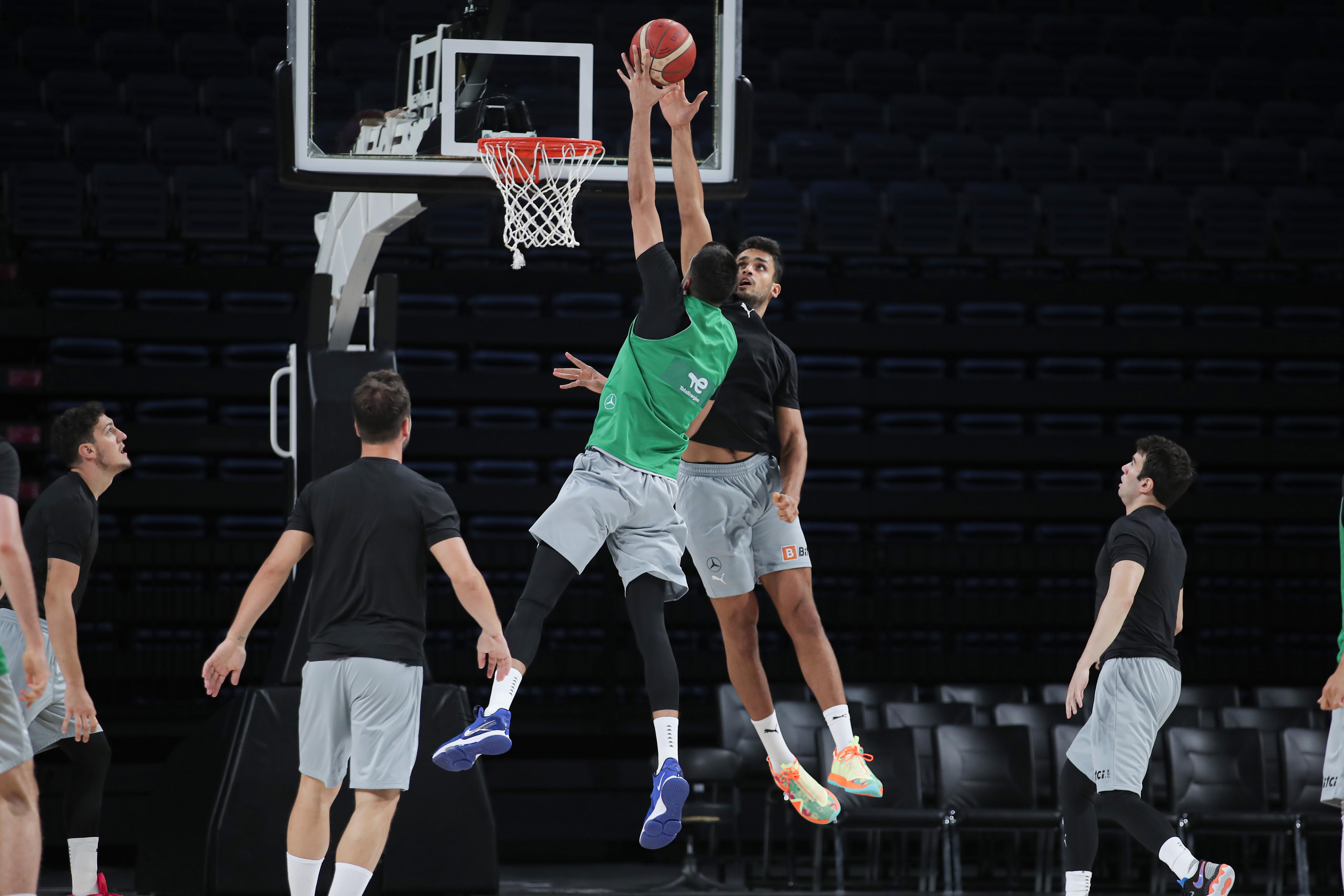 Milliler, Büyük Britanya maçına hazır