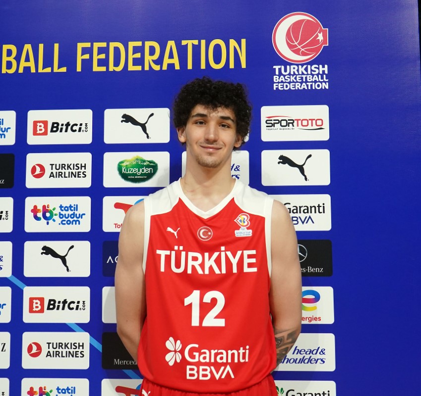 Sadık Emir Kabaca: 'Milli Takım’da oynamak çok gurur verici'