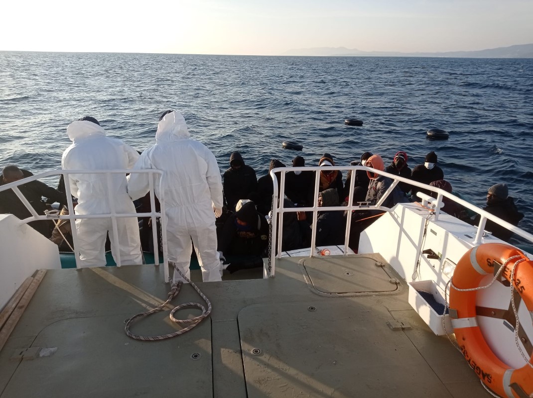 8 bin göçmeni ölüme terk ettiler...Türk Sahil Güvenliği böyle kurtardı