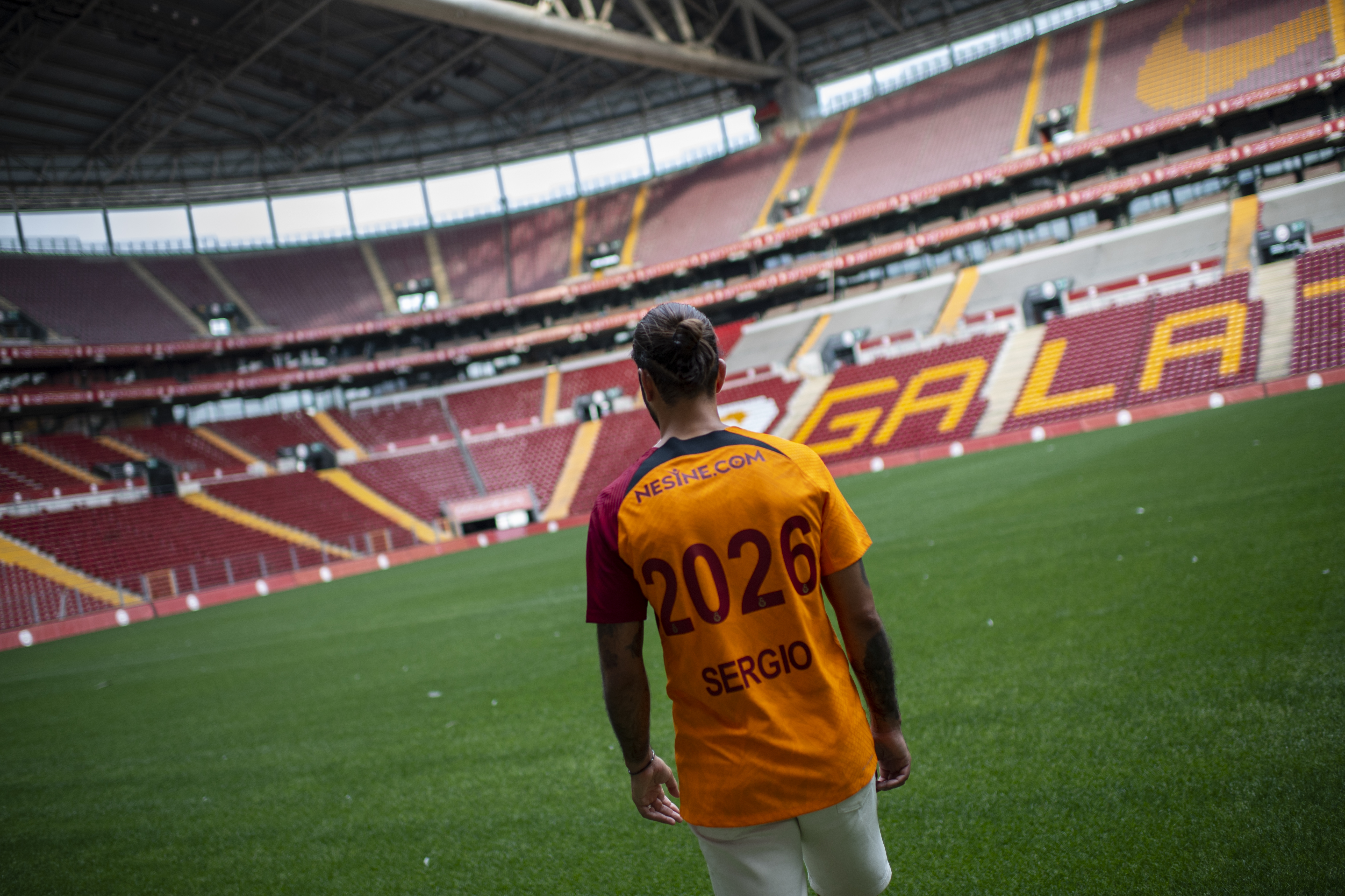 Galatasaray, Sergio Oliveira'yla 4 yıllık sözleşme imzaladı