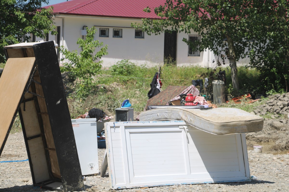 Sel suları arasında AFAD böyle kurtarmıştı, yaşlı kadın o anları anlattı