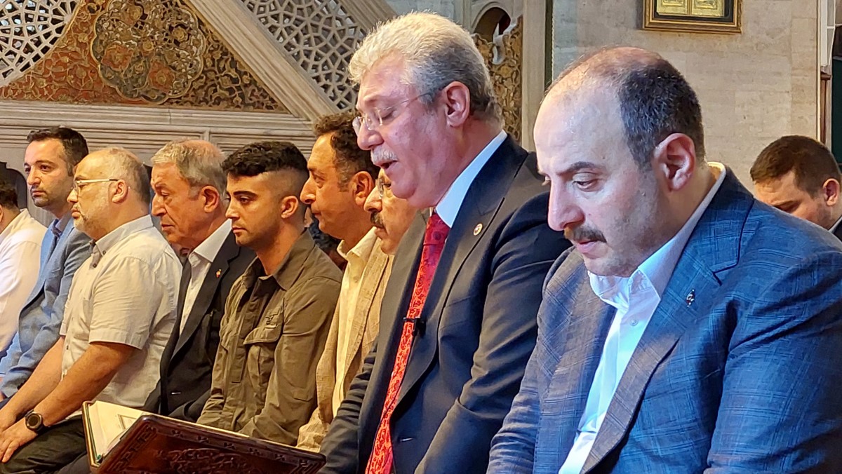 İlhan Varank şehadetinin 6'ncı yılında mezarı başında anıldı