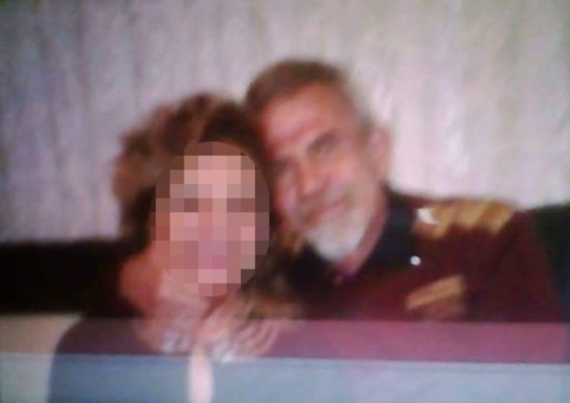 Evinde ölü bulundu, odasında pet şişe içinde ev yapımı alkol bulundu