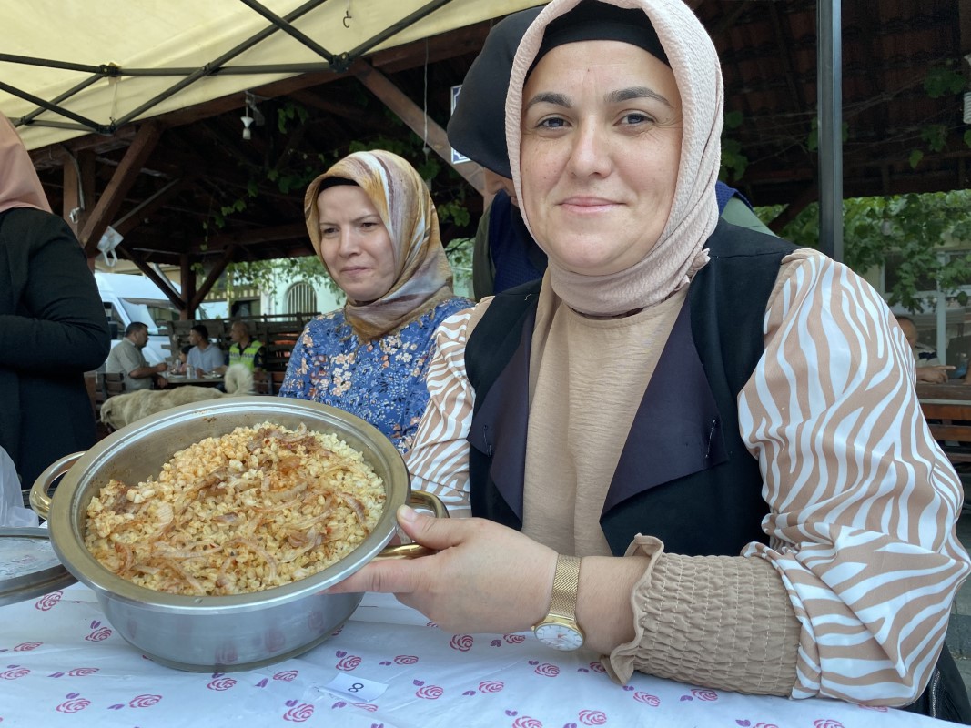 Kadınlar en iyi keşkek için yarıştılar
