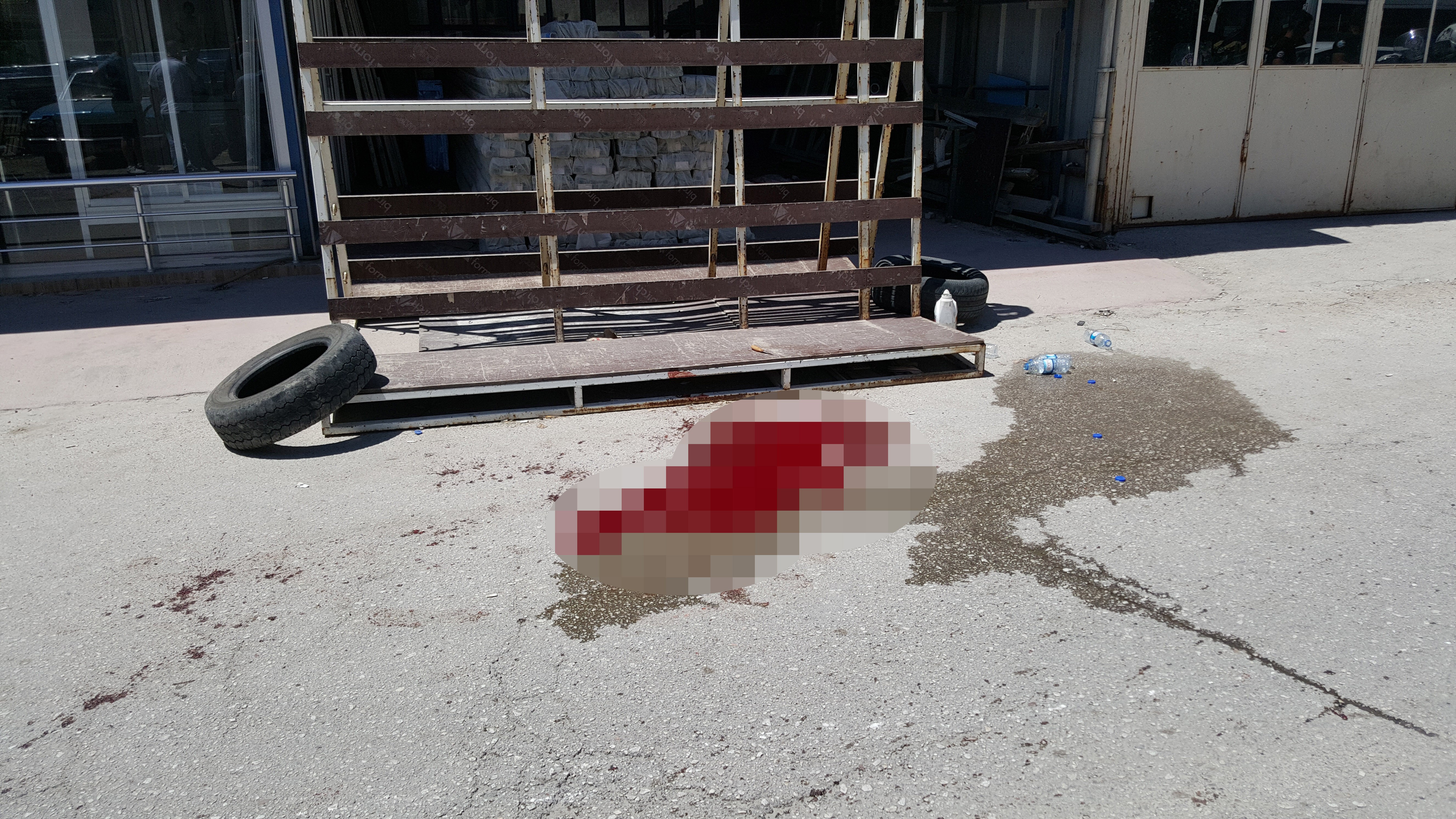 Edirne’de silahlı saldırıya uğrayan lastikçi yaralandı