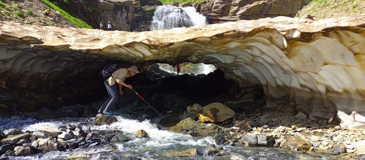 Yüksekova’nın saklı cenneti: Orşe Şelalesi