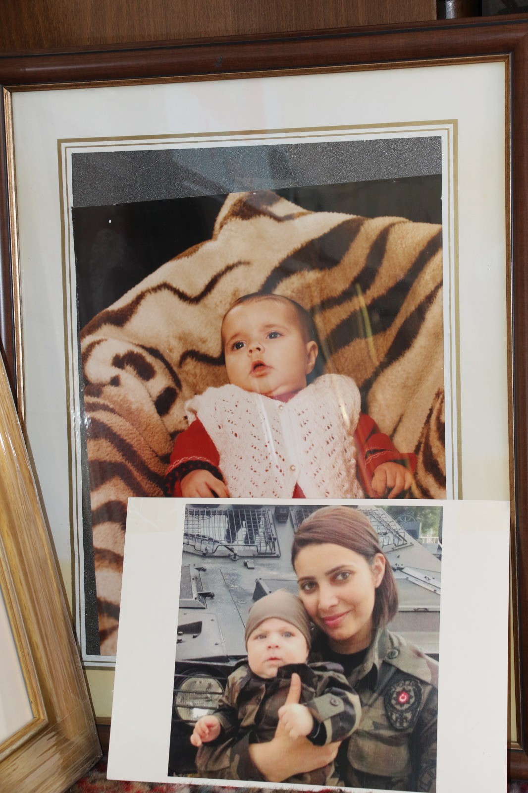 Özel Harekat'a yapılan bombalı saldırıda şehit olan polis memuru Demet Sezen'in annesi İHA'ya konuştu