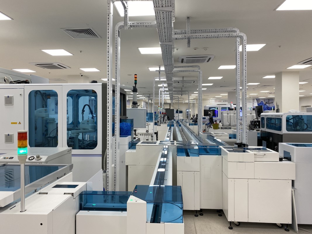 Çam ve Sakura Şehir Hastanesi'nde ayda 2 milyona yakın test sonuçlandırılıyor