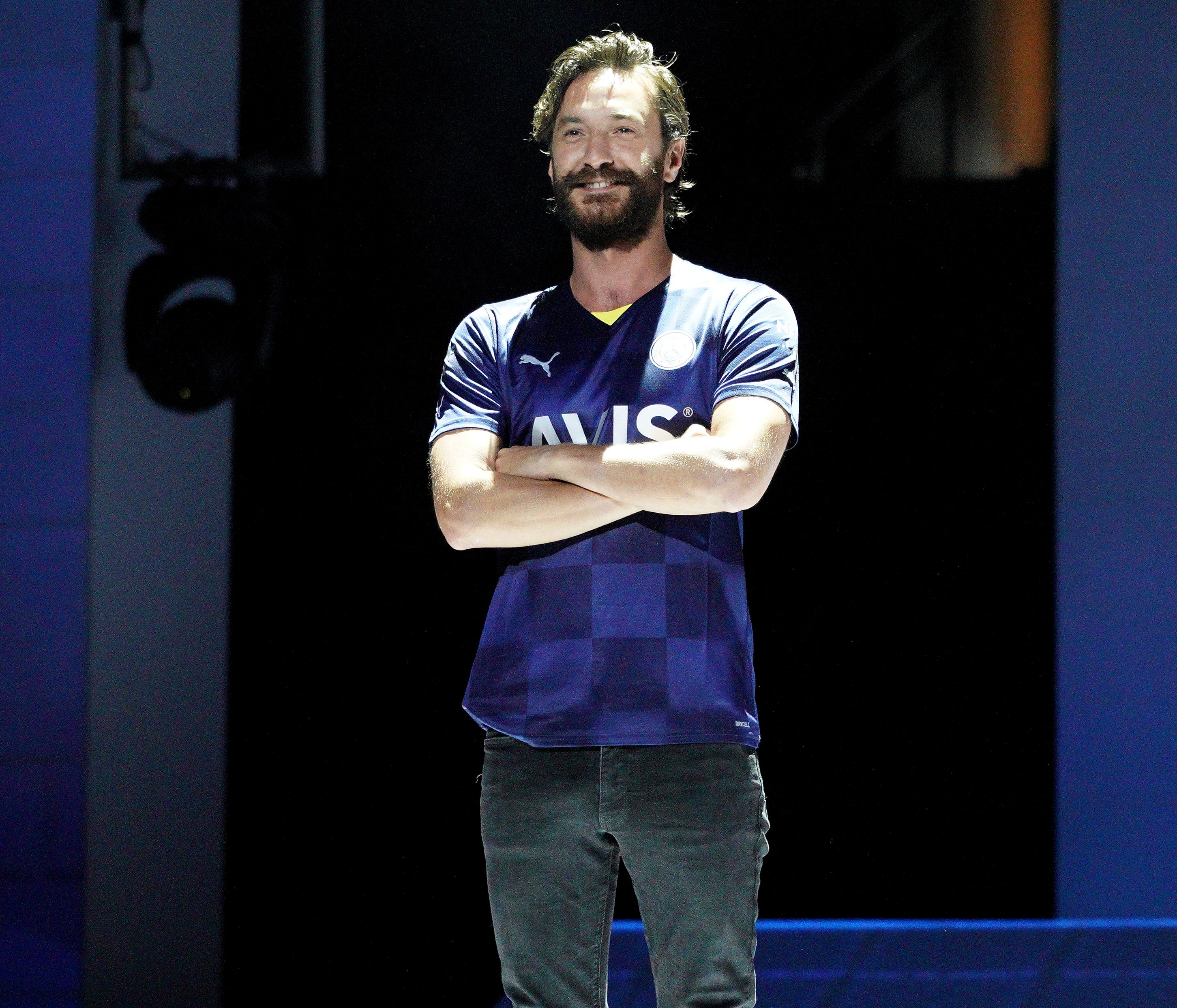 Fenerbahçe’nin yeni sezon formaları tanıtıldı