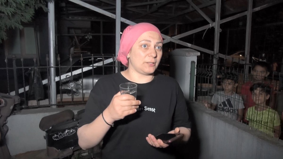 Oturdukları balkon çöken çift neye uğradığı şaşırdı