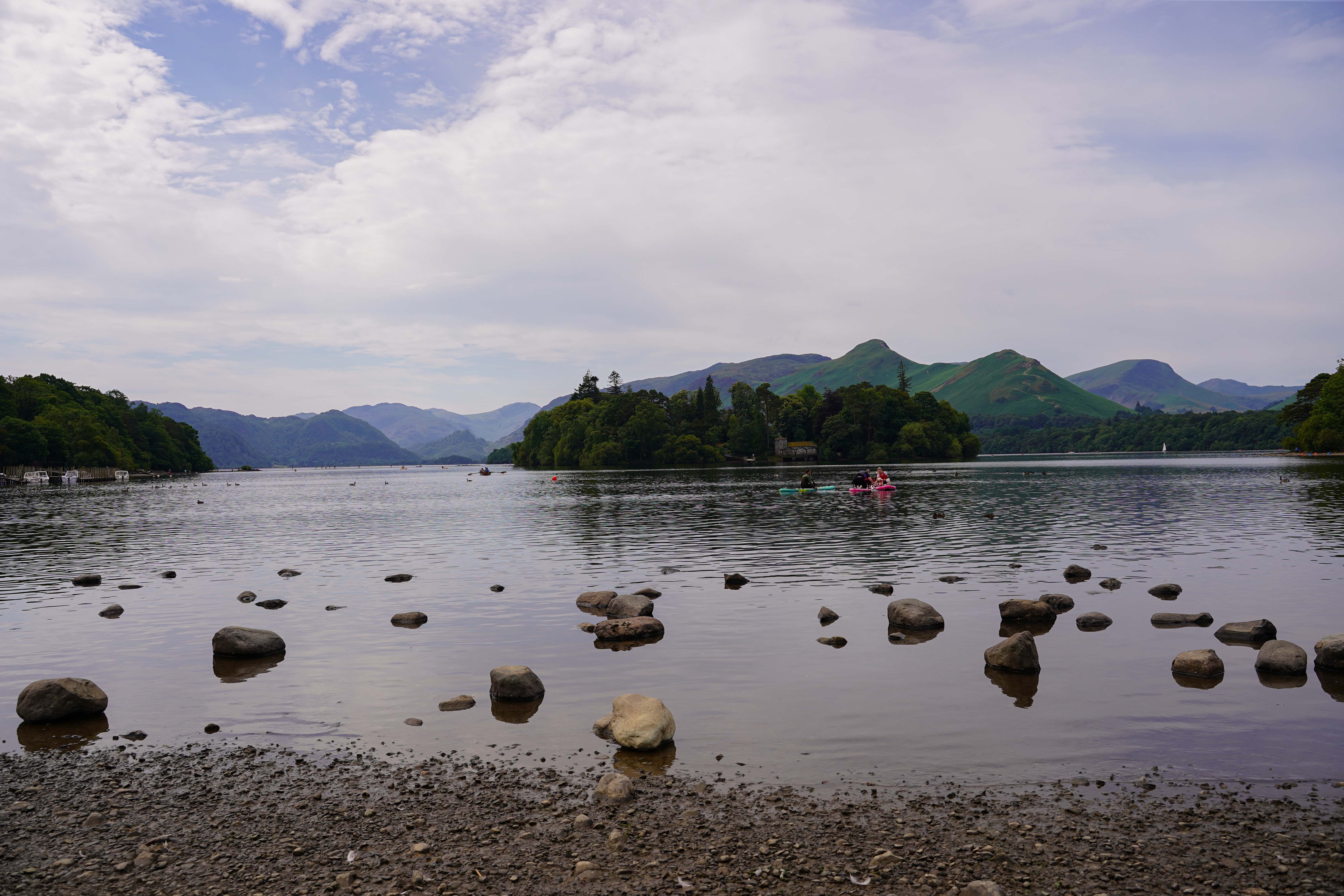 İngiltere'de aşırı sıcaklardan bunalanların adresi: Lake District Milli Parkı