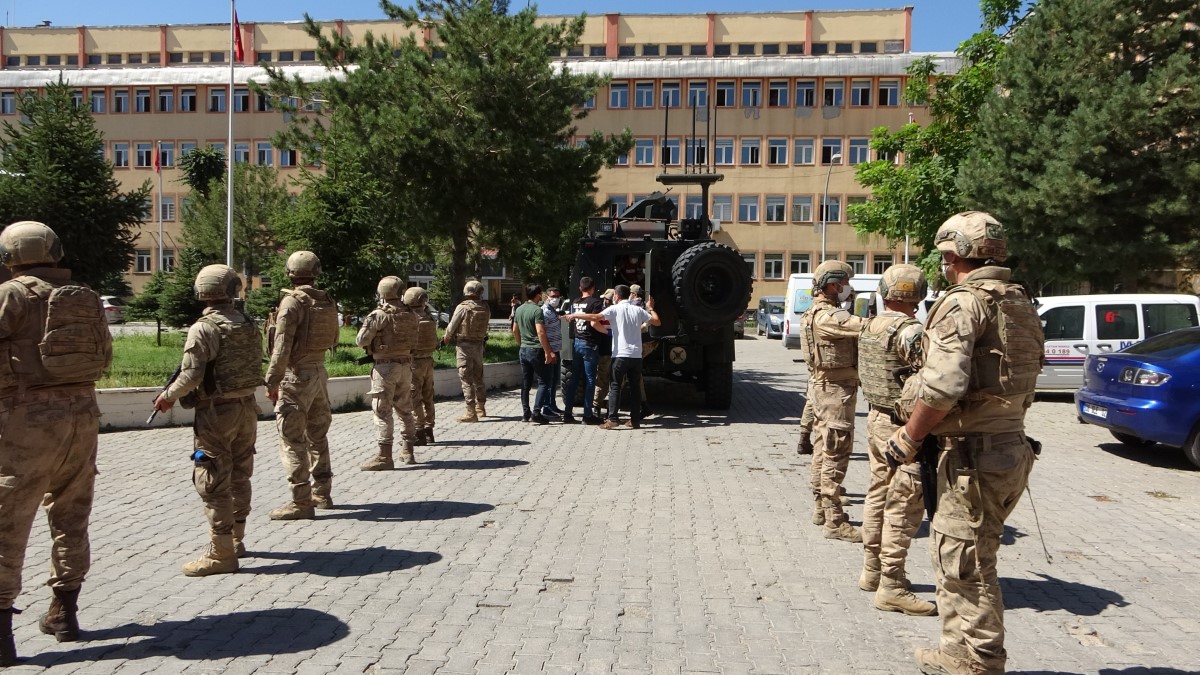Binbaşı Kulaksız’ın şehit edilmesi olayının faili terörist adliyeye sevk edildi