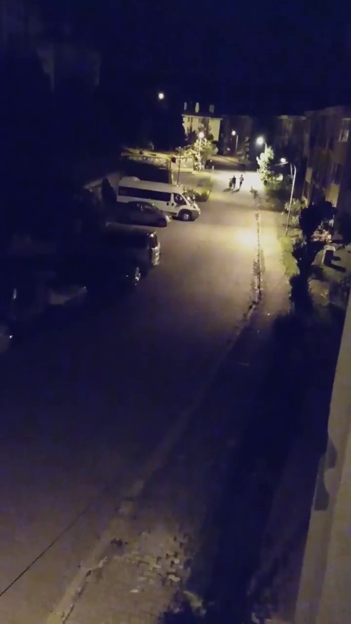 Motosiklet ve bisiklet hırsızları kamerada