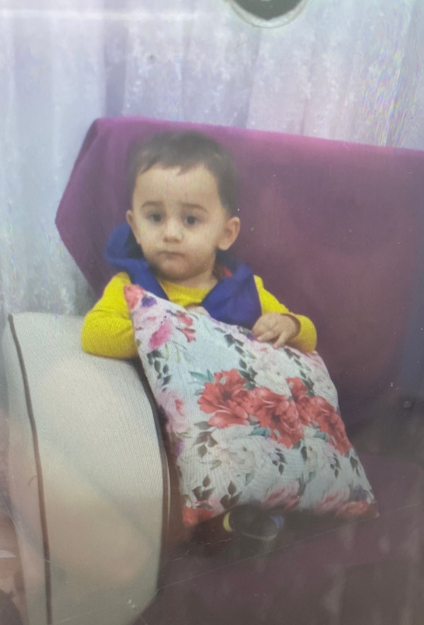 Anne temizlik yaparken 2.5 yaşındaki çocuğu balkondan düşüp öldü