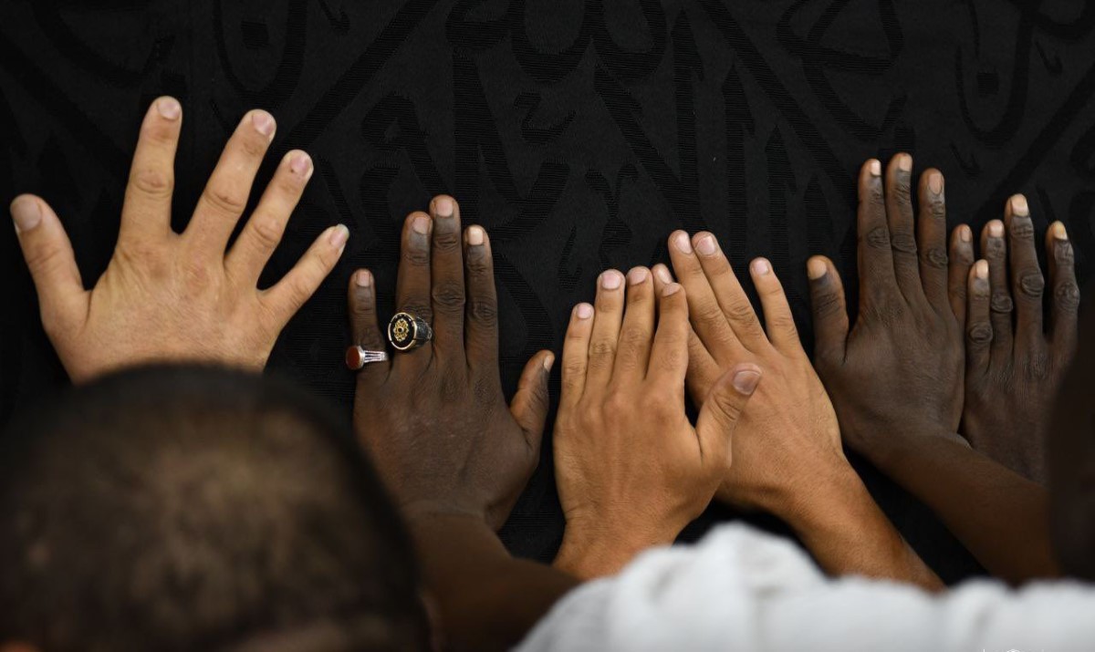 Kabe'nin etrafındaki bariyerler 2,5 yıl sonra kaldırdı