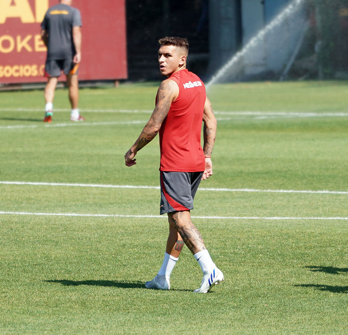Galatasaray’da Lucas Torreira ile Dries Mertens ilk antrenmanına çıktı