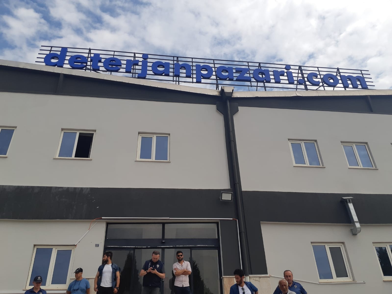 40 bin kişiyi mağdur ettiği iddia edilen firmaya tepkiler çığ gibi