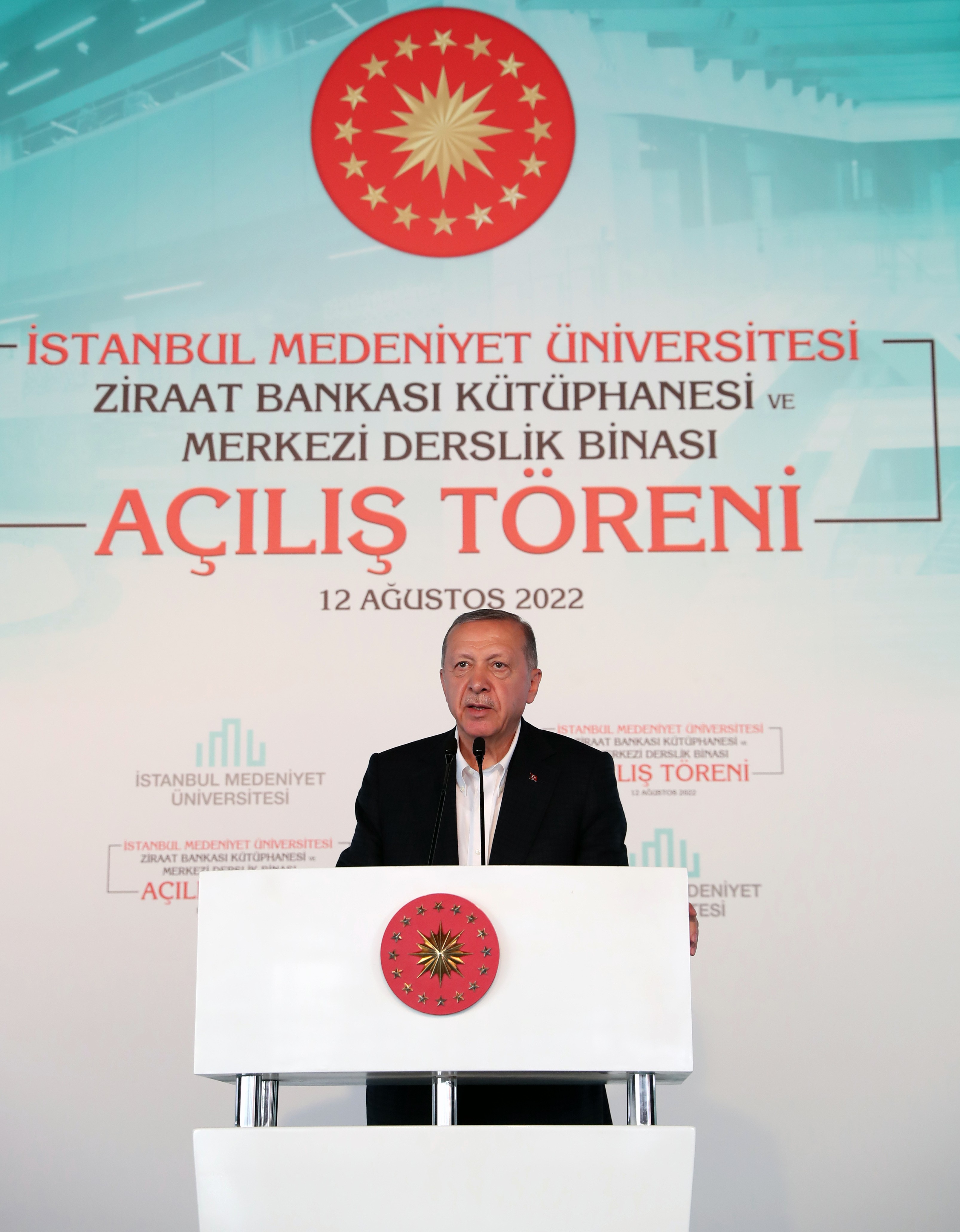 Türkiye'nin en büyük üniversite kütüphanesi açıldı!